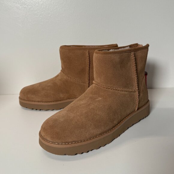 UGG Classic Mini Logo Zip - W7 - Picture 7 of 9